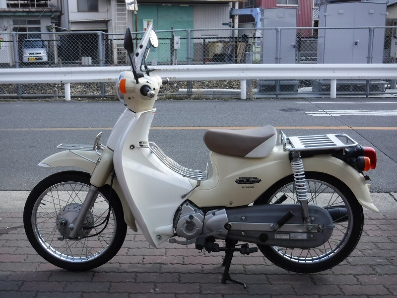 スーパーカブ110　JA07ベージュ中古車入荷！_e0157602_18444459.jpg