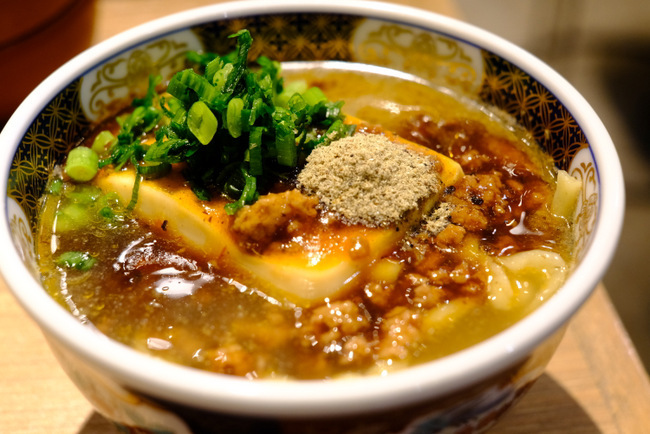 「ラーメン凪×ダンダダン酒場 期間限定コラボ 煮干しと餃子」_a0000029_19454936.jpg