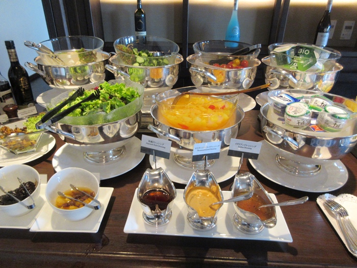 ラウンジの朝食【クラブインターコンチネンタル】_b0009849_00491.jpg