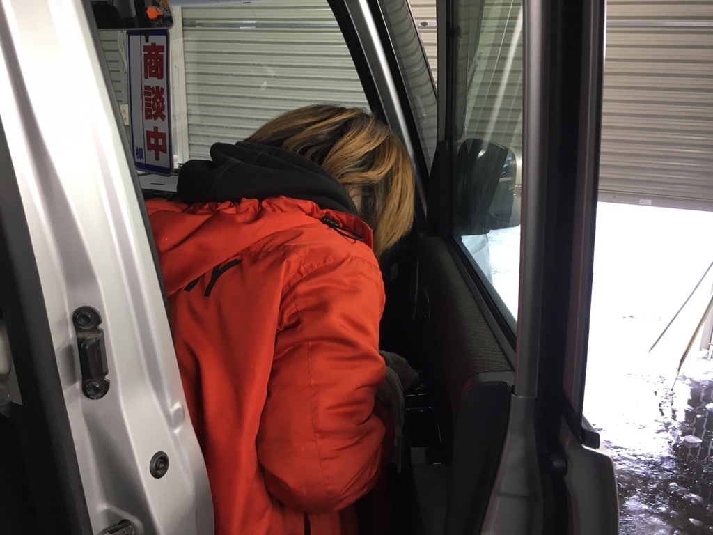 2月19日(火)☆TOMMYアウトレット☆あゆブログ(۶•̀ᴗ•́)۶ レガシィH様納車☆エクストレイルK様ご成約♪_b0127002_17231569.jpg