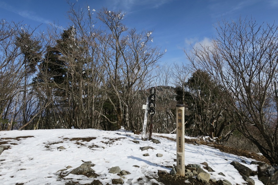 毛無山から雨ヶ岳_a0286351_23123375.jpg