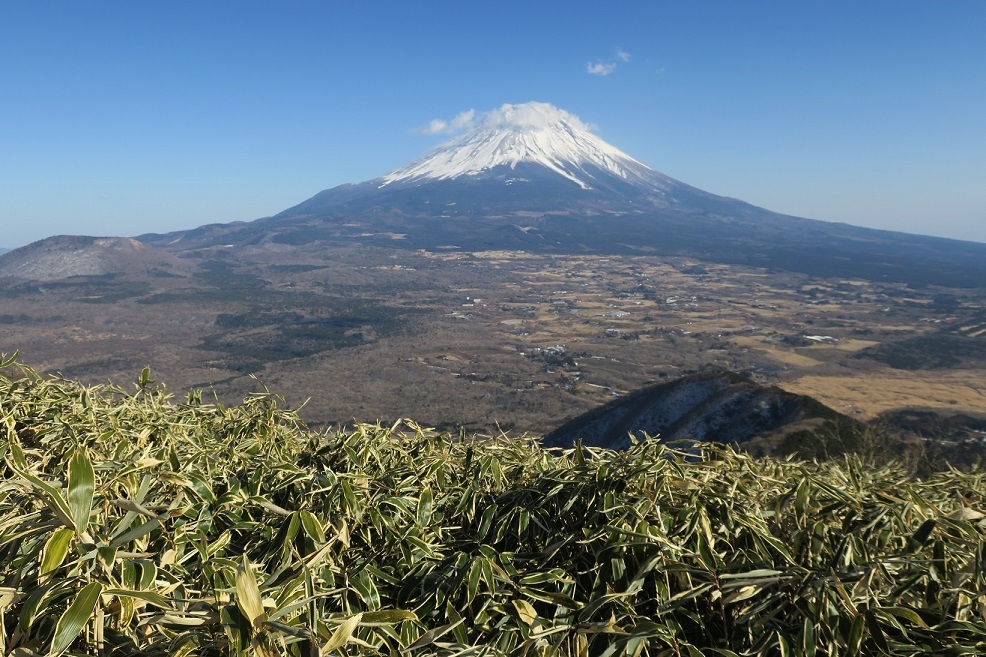 毛無山から雨ヶ岳_a0286351_23142521.jpg