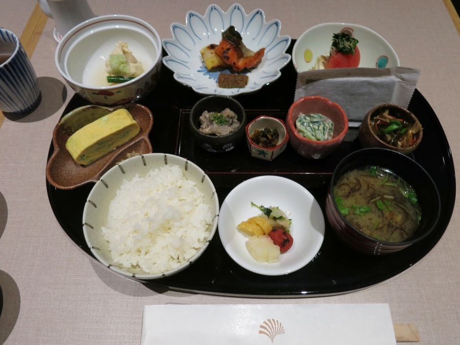 2019年1月 ザ・ナハテラス 真南風とクラブラウンジで朝食_f0299682_21310373.jpg