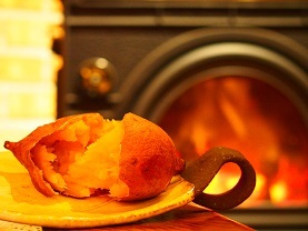 薪ストーブで焼いた安納芋の焼き芋。_a0045293_17151746.jpg