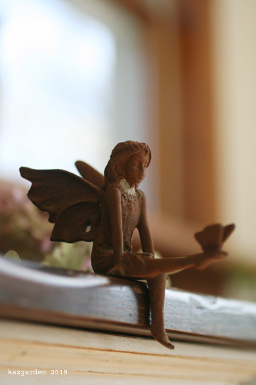 p r o u d_b0081419_03463033.jpg