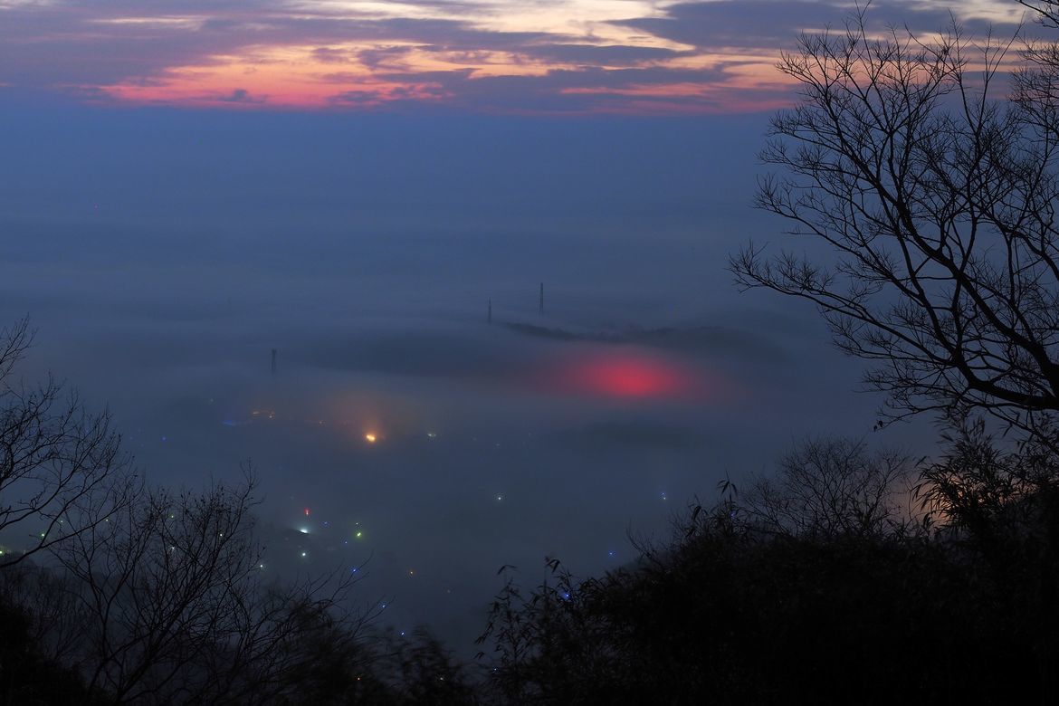 大雲海が関東平野に出現・・・わが街も濃霧の底に沈んだ_a0031821_15033247.jpg