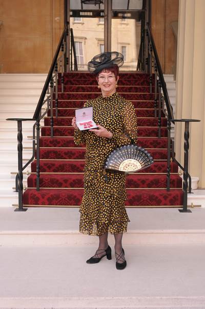 英国ロイヤル バレエ スクール アニタ ヤング先生 大英帝国勲章受章 英国istd認定バレエ スクール The Ballet Garden ニュース