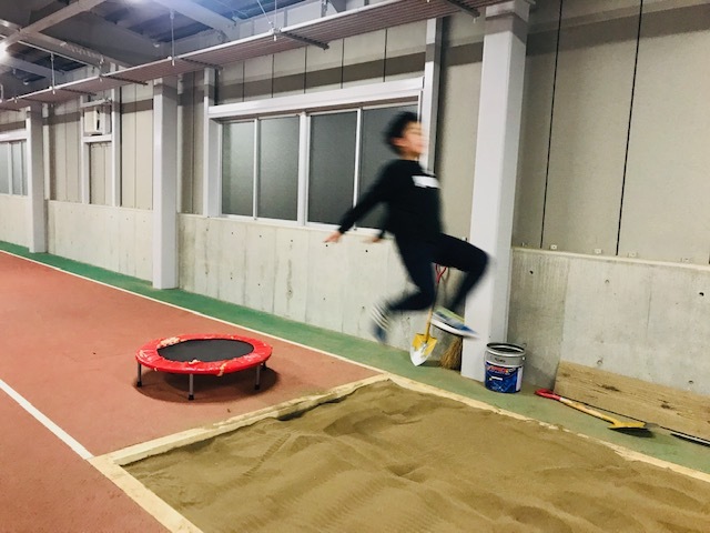 長距離練習とトランポリン幅跳び ピース P Is アスリートクラブ 陸上クラブ ブログ 長距離練習とトランポリン幅跳び ピース P Is アスリートクラブ 陸上クラブ ブログ