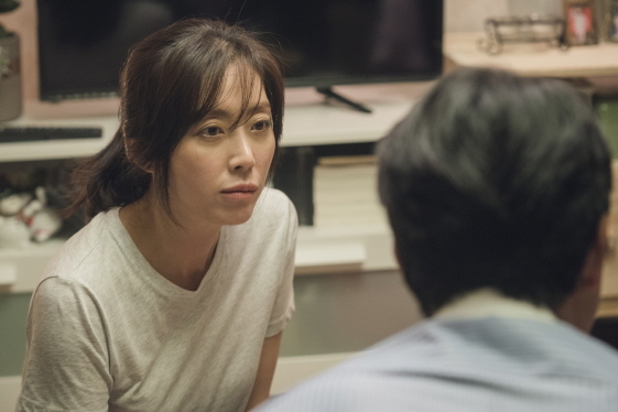 ソン・ユナ、「証人」にぬくもり加える・・「強靭で柔らかな魅力」_e0114466_10084029.jpg