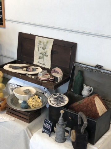 福田りお先生の「Tram A\'s sweet」の定期展 「第10回記念 羊毛スイーツの世界展(終)」へ_a0157409_11113749.jpeg