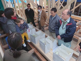 三角屋根のスッキリデザイン!_d0091909_19015830.jpg