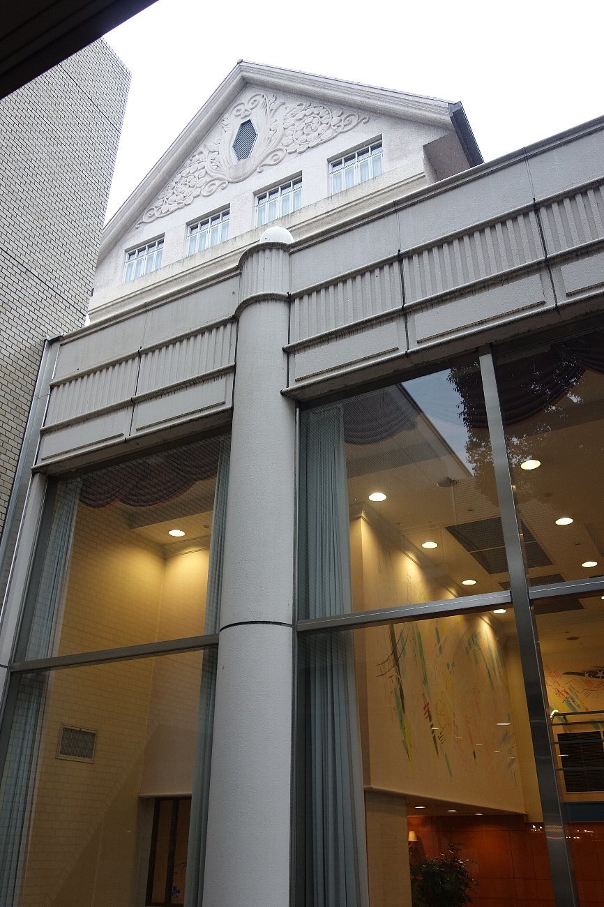 宝塚ホテル : レトロな建物を訪ねて 宝塚ホテル : レトロな建物を訪ねて