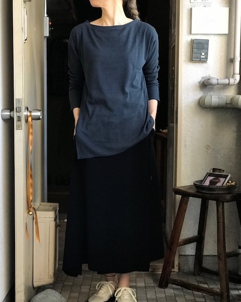 シルク素材のカットソー　と　スカート　unfil_d0364239_20262273.jpg