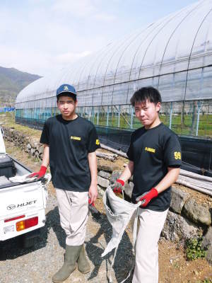 熊本ぶどう 社方園 ぶどうの果樹の目覚め!ハウスの内張りと熊本農業高校からの農業実習(2019)前編_a0254656_18213828.jpg