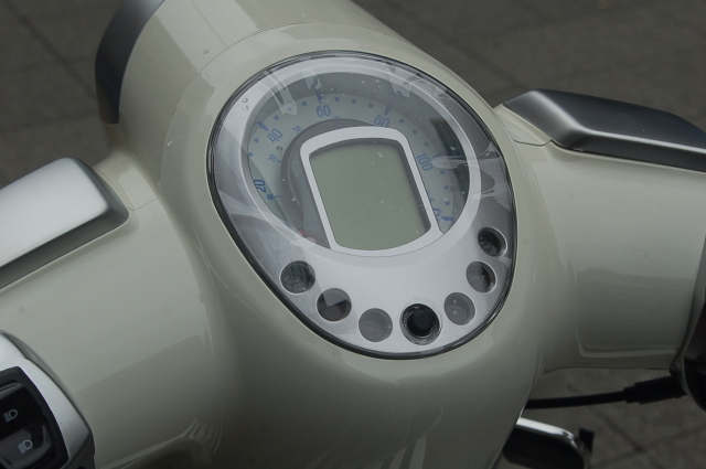 DJANGO(ジャンゴ)125 ★フランスから来た★おしゃれな125cc_d0099181_12052542.jpg