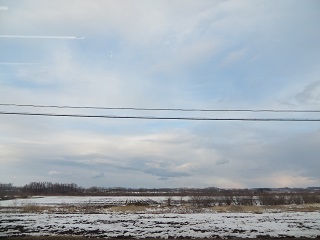 畑の雪はまばらです_b0405523_22520337.jpg