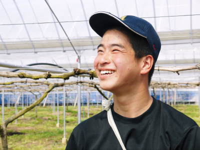 熊本ぶどう　社方園　ぶどうの果樹の目覚め！ハウスの内張りと熊本農業高校からの農業実習（2019）後編_a0254656_17265618.jpg