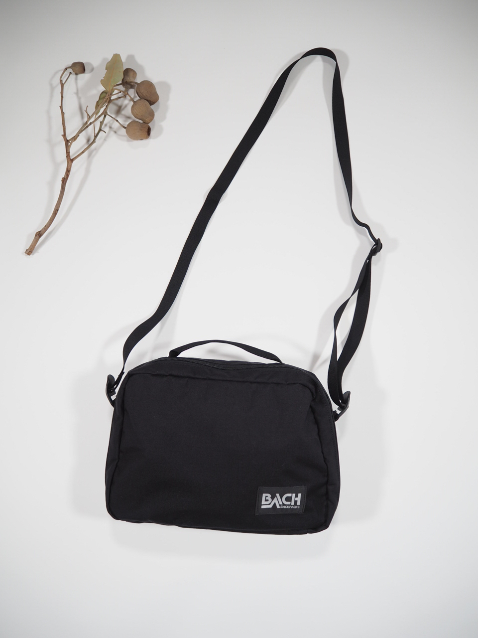 BACH ACCESSORY BAG L_e0357389_12154583.jpg