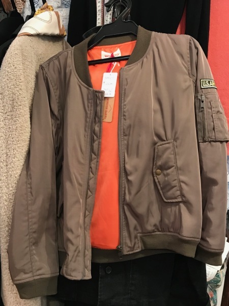 e0397389_16011099.jpeg