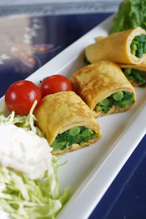 ■THE.朝ご飯【菜園採り菜の花入りの卵焼き^^】ホットプレートで簡単!!_b0033423_00410718.jpg