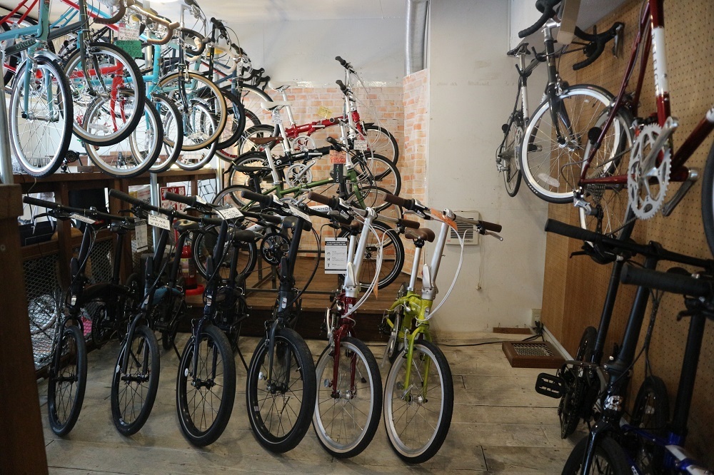 2月27日 渋谷 原宿 の自転車屋 FLAME bike前です_e0188759_10501514.jpg