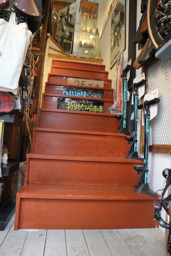 2月27日 渋谷 原宿 の自転車屋 FLAME bike前です_e0188759_10501842.jpg