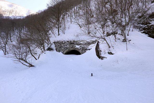 氷筍を楽しんで栗子山へ_e0137200_21531232.jpg