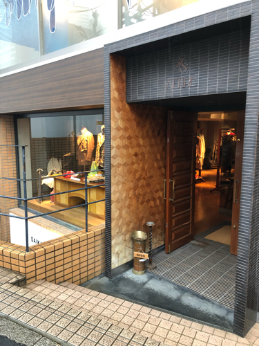 月末は慌ただしく_c0246125_18100940.jpg