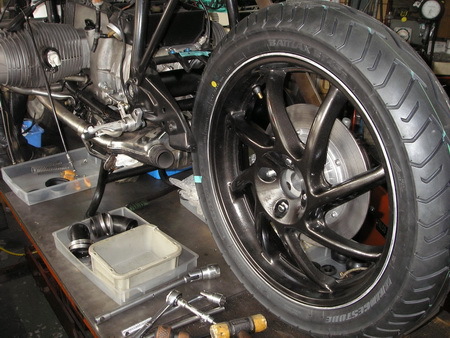 BMW R100RS改への道 5) リアホイールとスイングアーム_e0218639_10105743.jpg