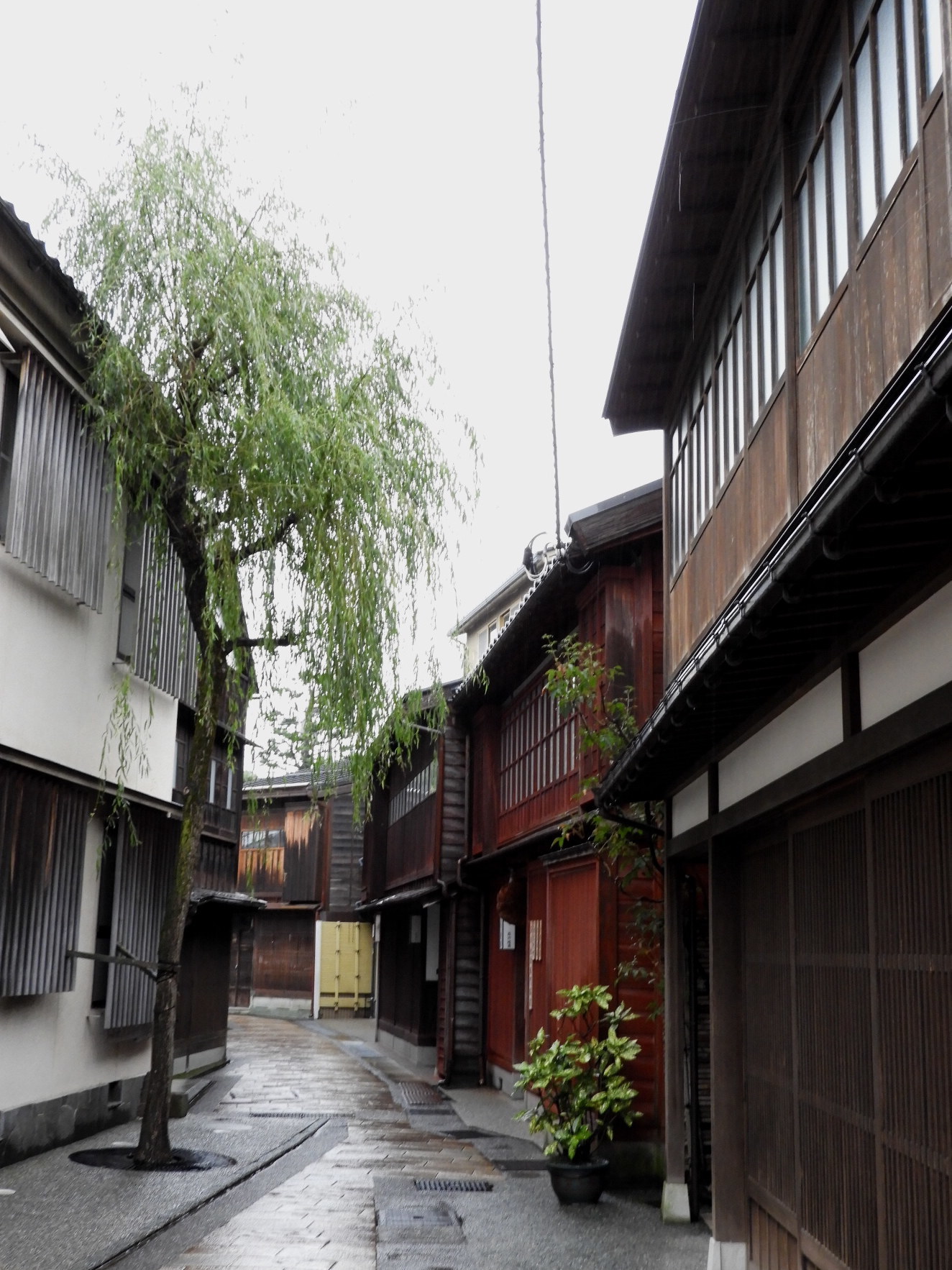 金沢そぞろ歩き：東山・ひがし茶屋街_f0049074_05040822.jpg