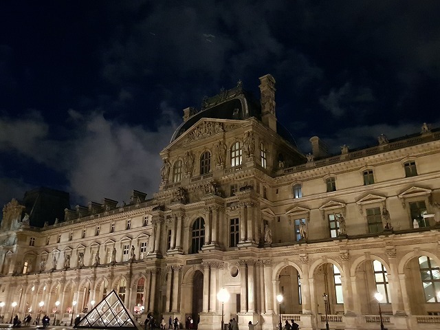 フランス旅行記⑧ これは最高に楽しかった・・・夜のパリの街を自転車で巡るツアー♪_b0182708_00043276.jpg