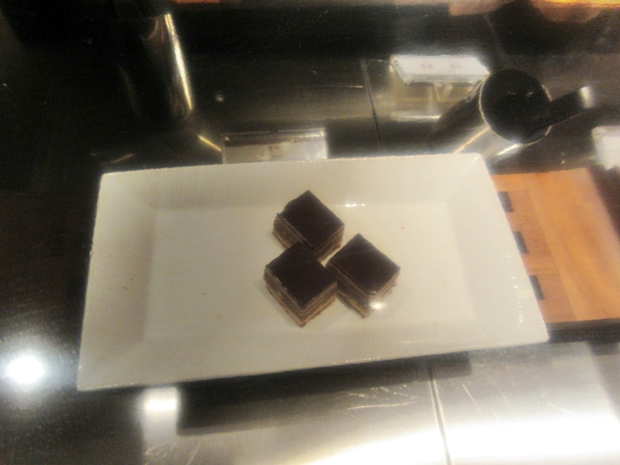 おやつタイムのラウンジ巡り【グランドプリンスホテル新高輪】_b0009849_11391814.jpg