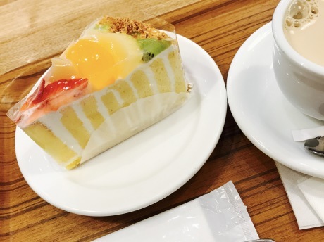 カフェでケーキって最高♡♡♡_e0357553_15145854.jpg