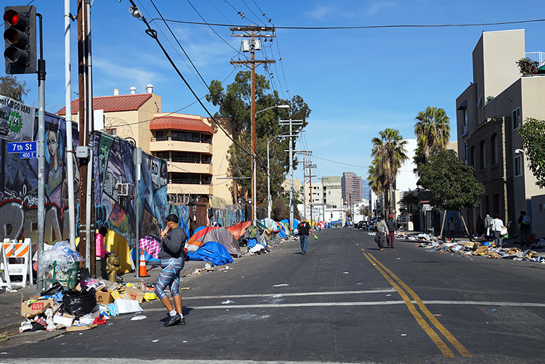 ダウンタウン LA〜路上の片隅にて_d0361902_1530159.jpg