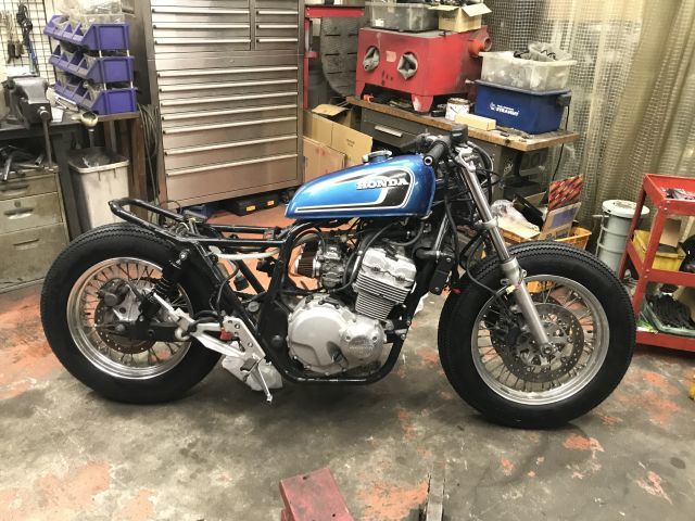 Cb400 カスタム タイヤ交換 ローダウン完了 Jet Custom Cyclesのカスタムバイク日誌