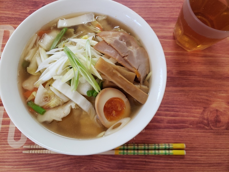 あじさい荘昼食　塩ラーメン_c0357519_15115756.jpg