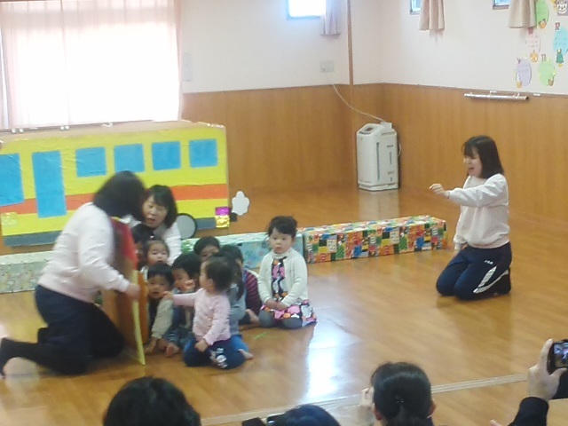 &#127926;&#127773;&#127773;&#127773; たくさんの方の笑顔が嬉しい「せいかつはっぴょうかい・美山保育園」&#127926;_f0061067_13140140.jpg