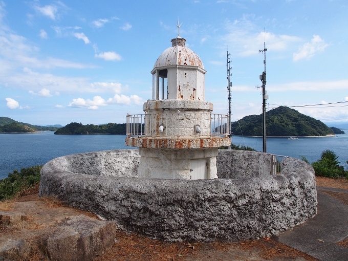 小佐木島灯台/中ノ鼻灯台 : 近代建築Watch 小佐木島灯台/中ノ鼻灯台 : 近代建築Watch