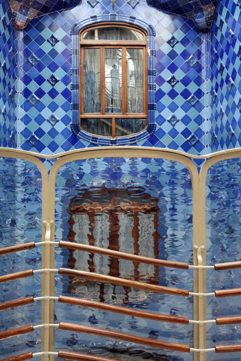 カサ・バトリョ Casa Batllo アントニ・ガウディ Antoni Gaudi 世界遺産 2018年9月 バルセロナの旅(14)_f0117059_20030379.jpg