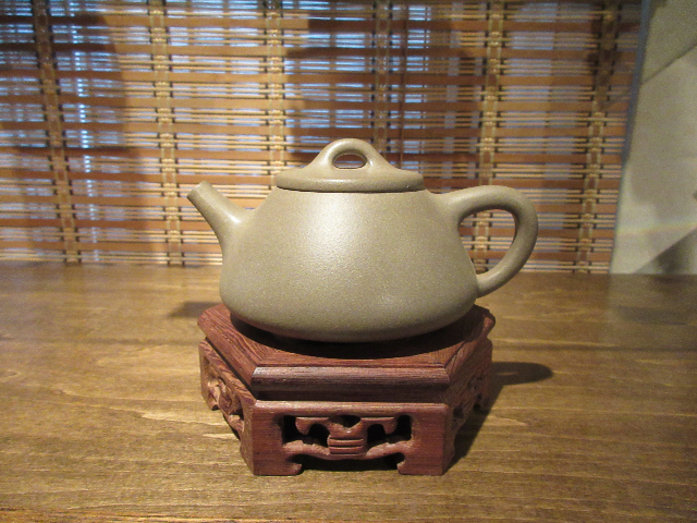 茶壺画像 ー 周志雲_b0151300_13201744.jpg