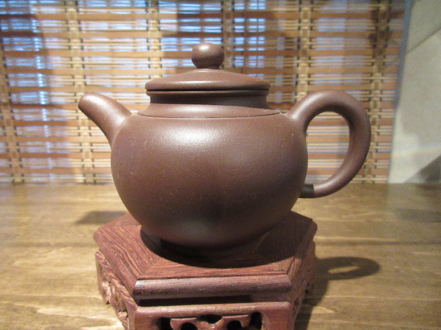 茶壺画像 ー 楊琴_b0151300_13550725.jpg