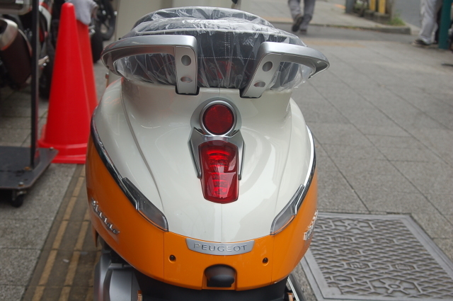 PEUGEOT ジャンゴ エバージョン_d0099181_16111924.jpg