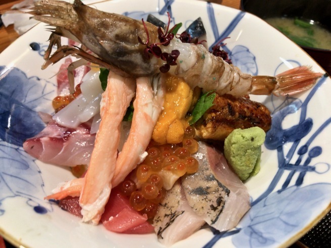 上品な海鮮丼。──「割烹 むら井」(金沢の旅 その14)_d0352022_15163617.jpg