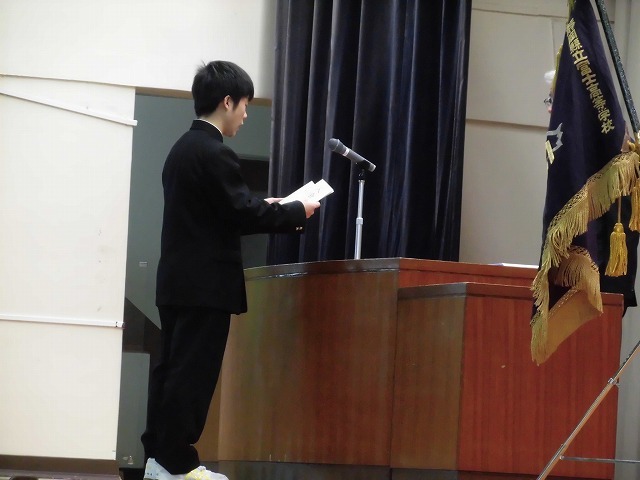 卒業式を翌日に控えた中で、富士高の同窓会・富友会への高校3年生の入会式_f0141310_06232821.jpg