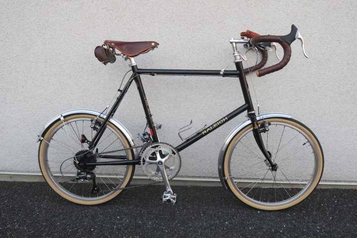 ブルックスB17スペシャル 入荷しました!_c0132901_20403161.jpg