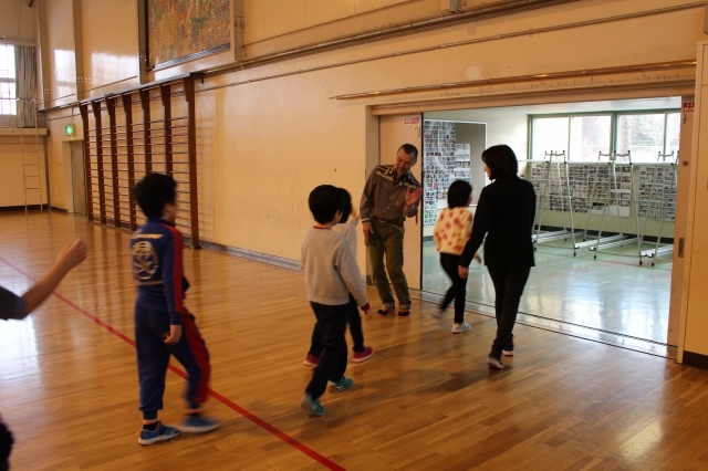 【おとどけアート×上ノ大作 ひばりが丘小学校】12/25 また会う日まで_a0062127_11163948.jpg
