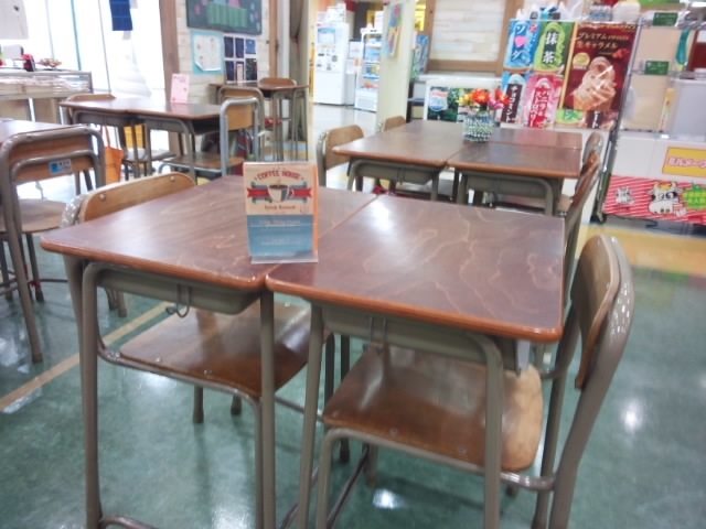【がっこうきゅうしょくにはでないもの】_b0009849_13130082.jpg