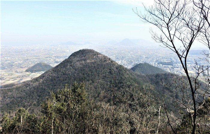 No501四国善通寺　四度目の五岳連山縦走_b0185573_5552021.jpg