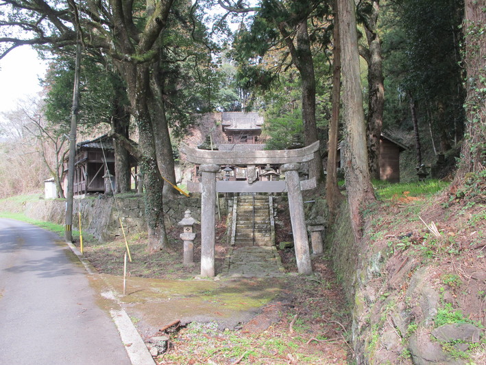 馬上八幡社と緒方三郎惟栄（これよし）と馬上金山_a0166196_1532583.jpg