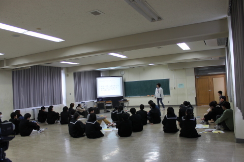 三条市立第二中学校において「世界の紛争をのぞいてみると」ワークショップを行いました_c0167632_17002360.jpg
